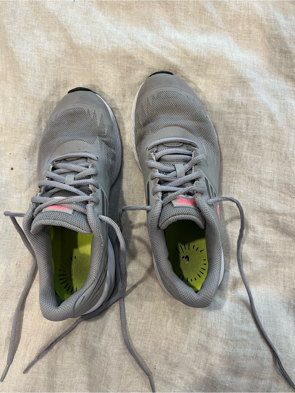 Nike kids Light Grey Athletic Running Sneakers with Lime Insoles